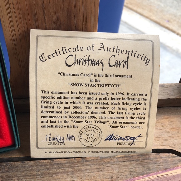 P. Buckley Moss Set of 3 Ornaments in Custom Frame - Picture 9 of 16